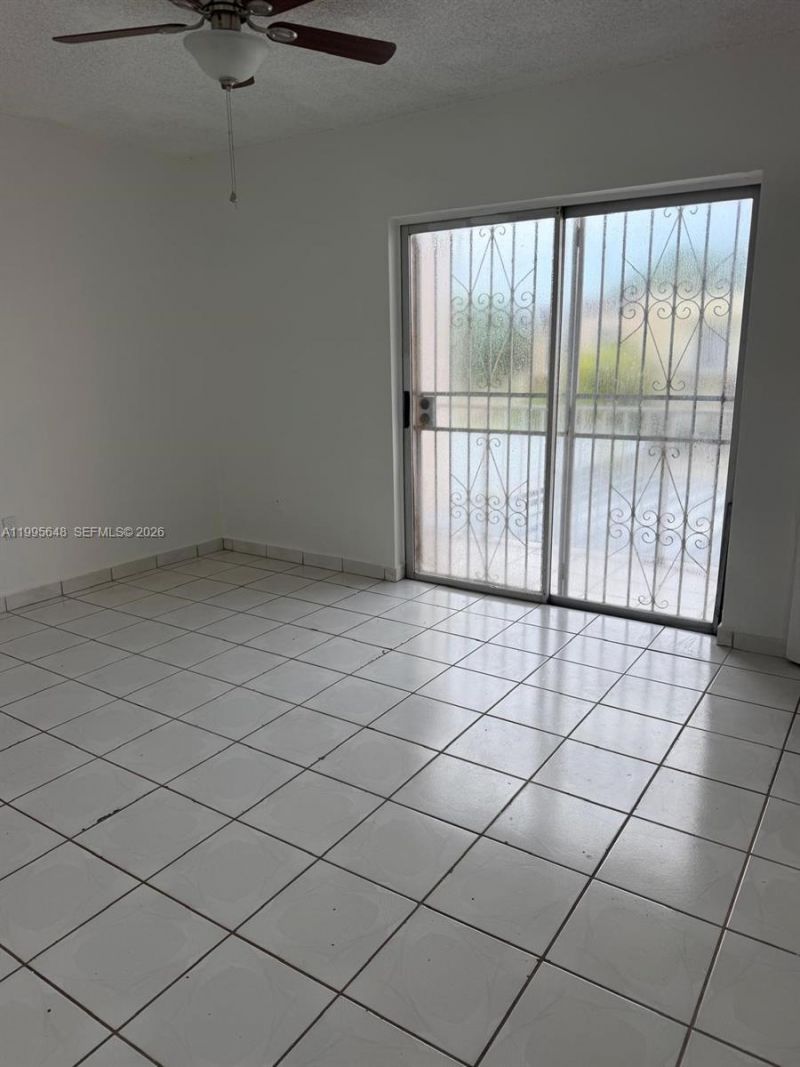 805 W 79th Pl, Hialeah, FL 33014 Photo