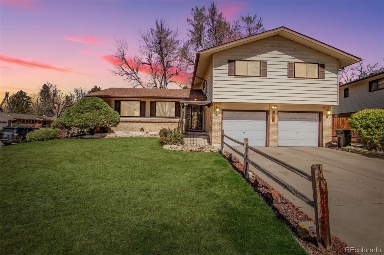 2736 S Ingalls Way, Denver, CO 80227 Main Photo