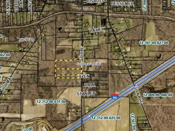 Middle Road , Conneaut, OH 44030