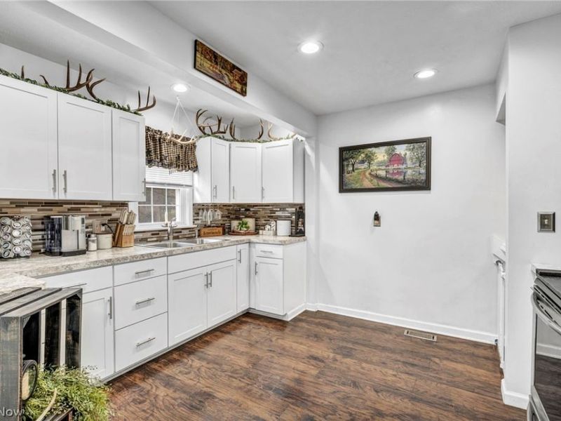 1412 Redbush Road , Akron, OH 44320 Photo 18