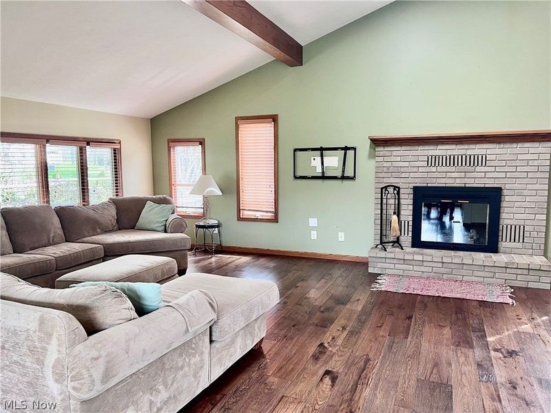 105 Poolview Circle, Dover, OH 44622 Photo 10