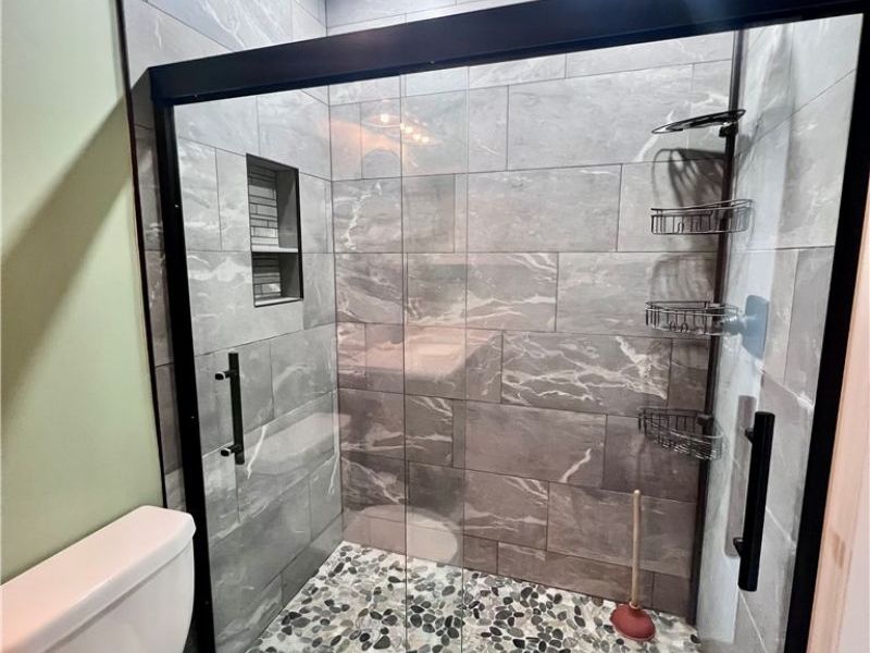 105 Poolview Circle, Dover, OH 44622 Photo 15