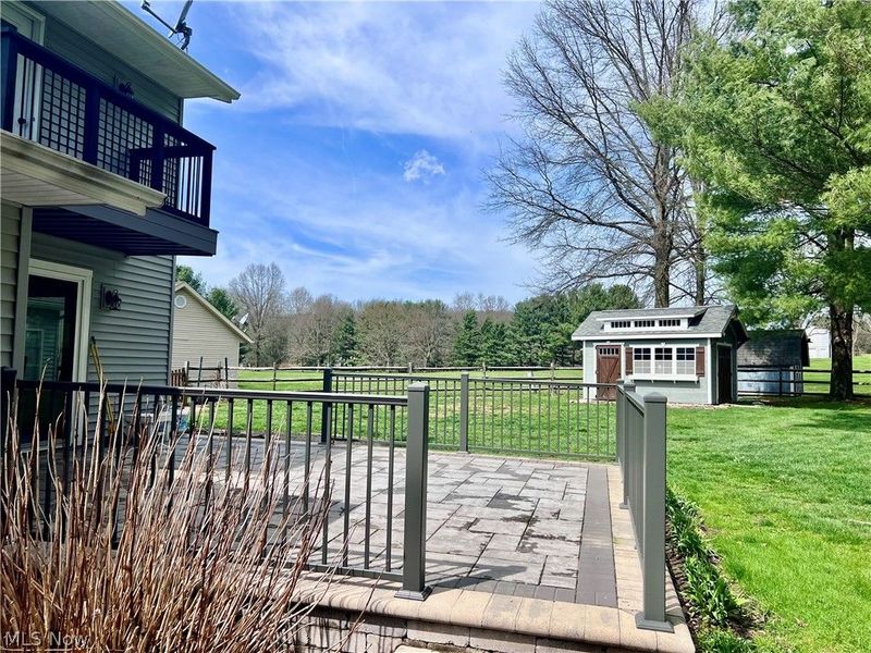 105 Poolview Circle, Dover, OH 44622 Photo 20