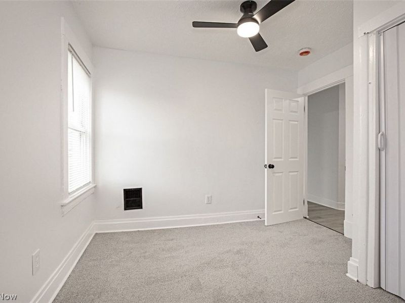 886 E 75th Street , Cleveland, OH 44103 Photo 11