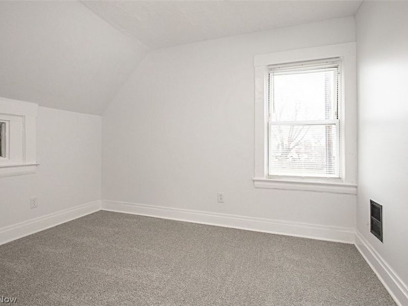 886 E 75th Street , Cleveland, OH 44103 Photo 13