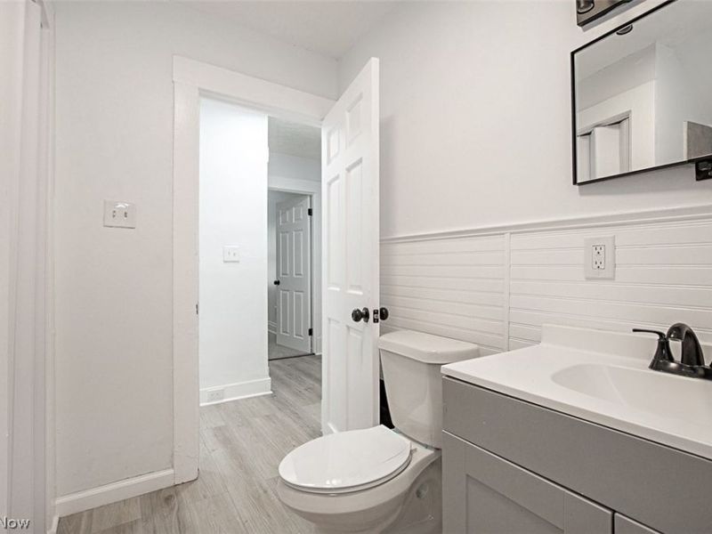 886 E 75th Street , Cleveland, OH 44103 Photo 14