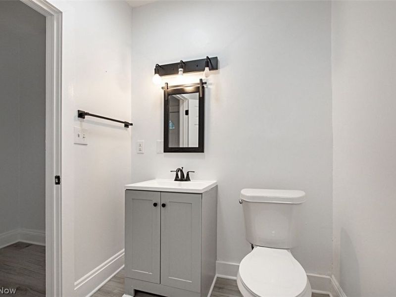 886 E 75th Street , Cleveland, OH 44103 Photo 18