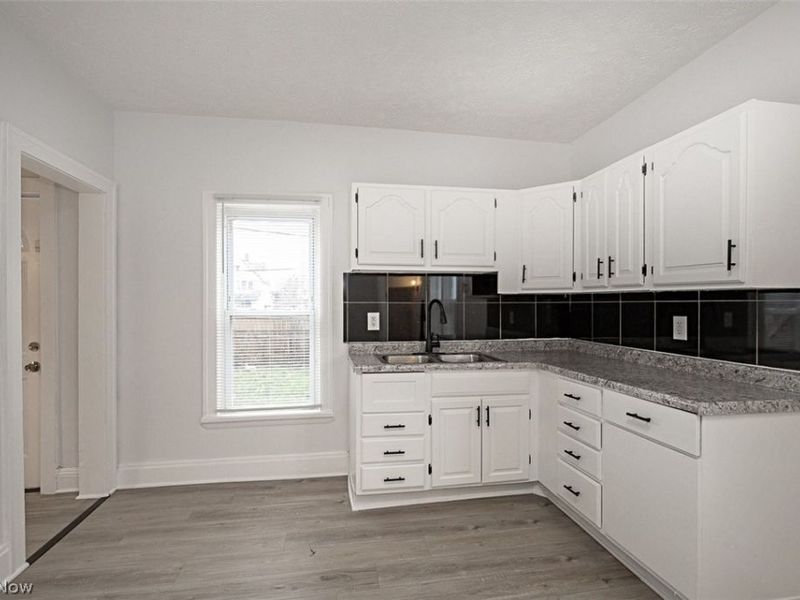 886 E 75th Street , Cleveland, OH 44103 Photo 20