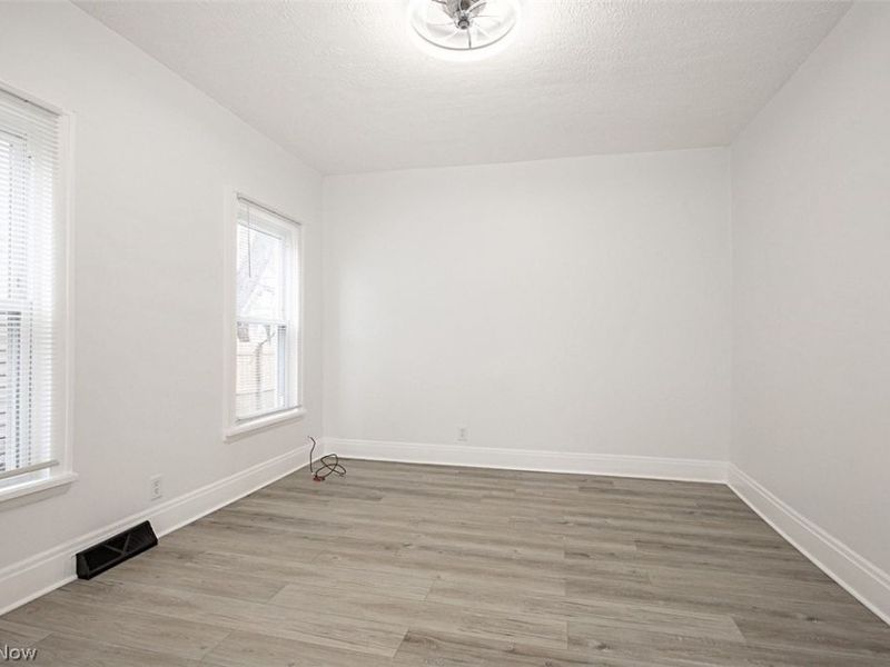 886 E 75th Street , Cleveland, OH 44103 Photo 24