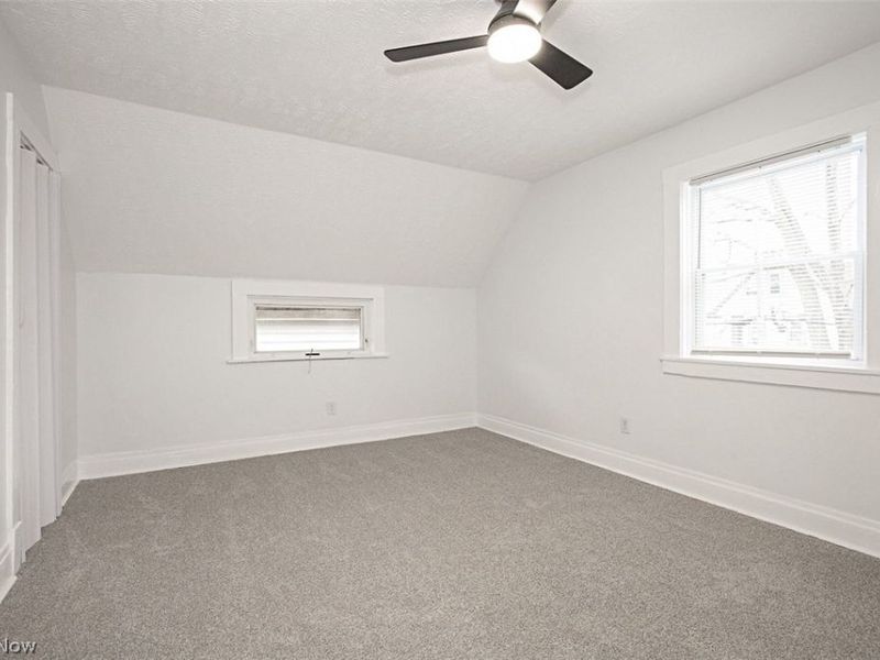 886 E 75th Street , Cleveland, OH 44103 Photo 7