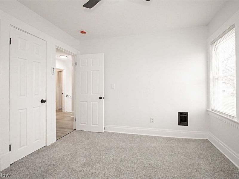 886 E 75th Street , Cleveland, OH 44103 Photo 8