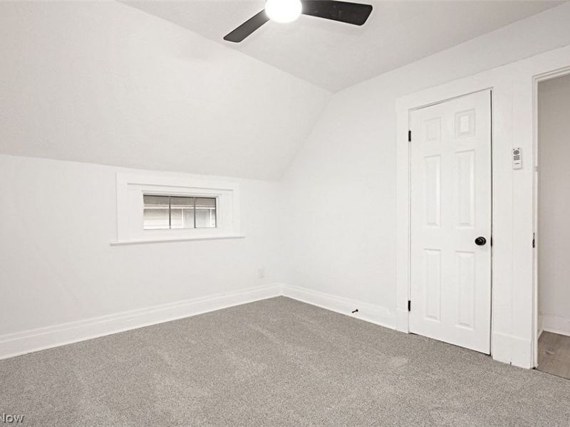 886 E 75th Street , Cleveland, OH 44103 Photo 9