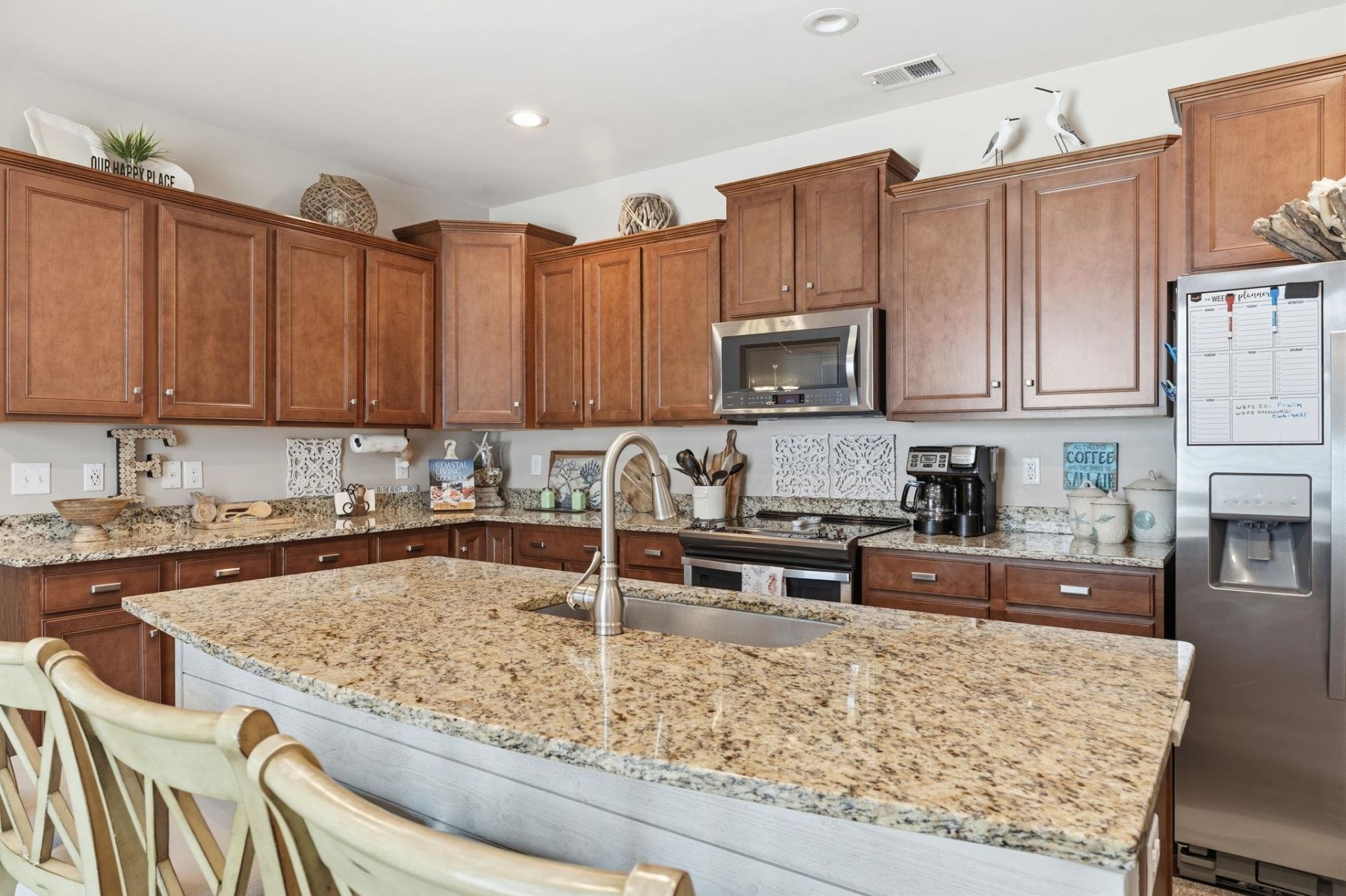 6244 Catalina Dr. Photo 4