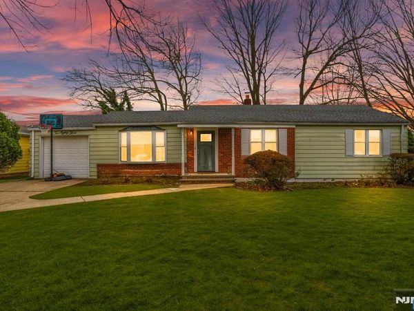 283 Taft Road, RIVER EDGE, NJ 07661