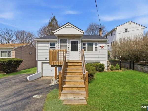 537 Rogers Drive, Roxbury Township, NJ 07850