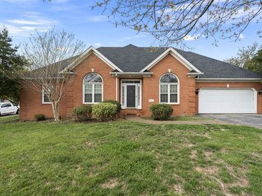 2941 Meadow Ridge Court , Bowling Green, KY 42104