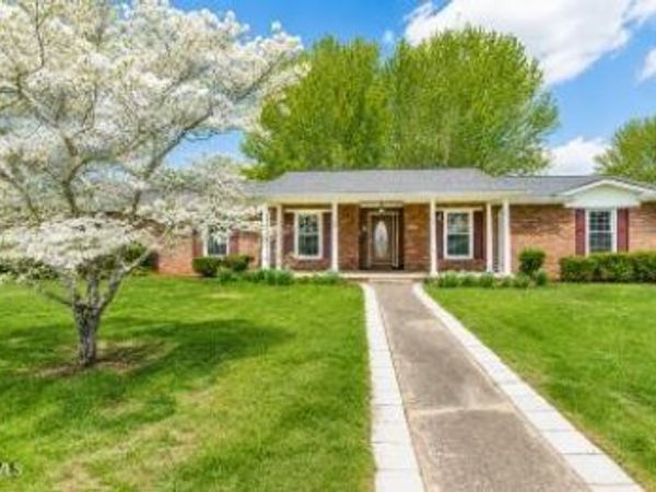 1805 Broadmoor Road, Johnson City, TN 37604
