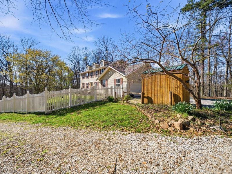 24646 Woltz Road, Rockbridge, OH 43149 Photo 2