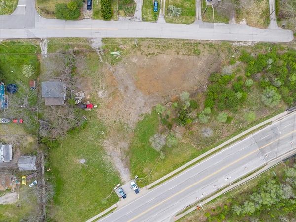 9827 E Independence Avenue, Independence, MO 64053