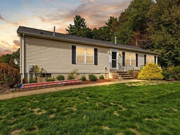 14 Mountain Ash Rd., Unit 14, East Bridgewater, MA 02333