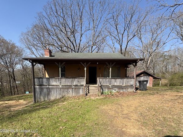 8 County Road 529, Como, MS 38619