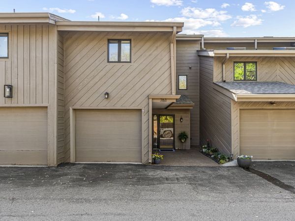 761 Harpeth Trace Dr, Nashville, TN 37221