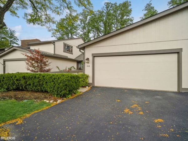 103 Viola Court , Rolling Meadows, IL 60008