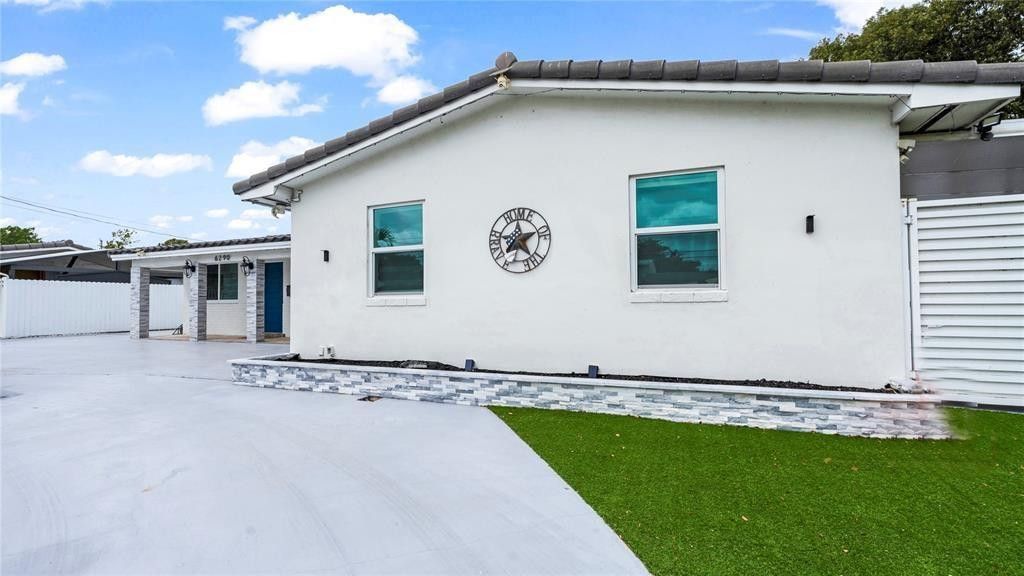 6290 W 16th Avenue, Hialeah, FL 33012 Photo