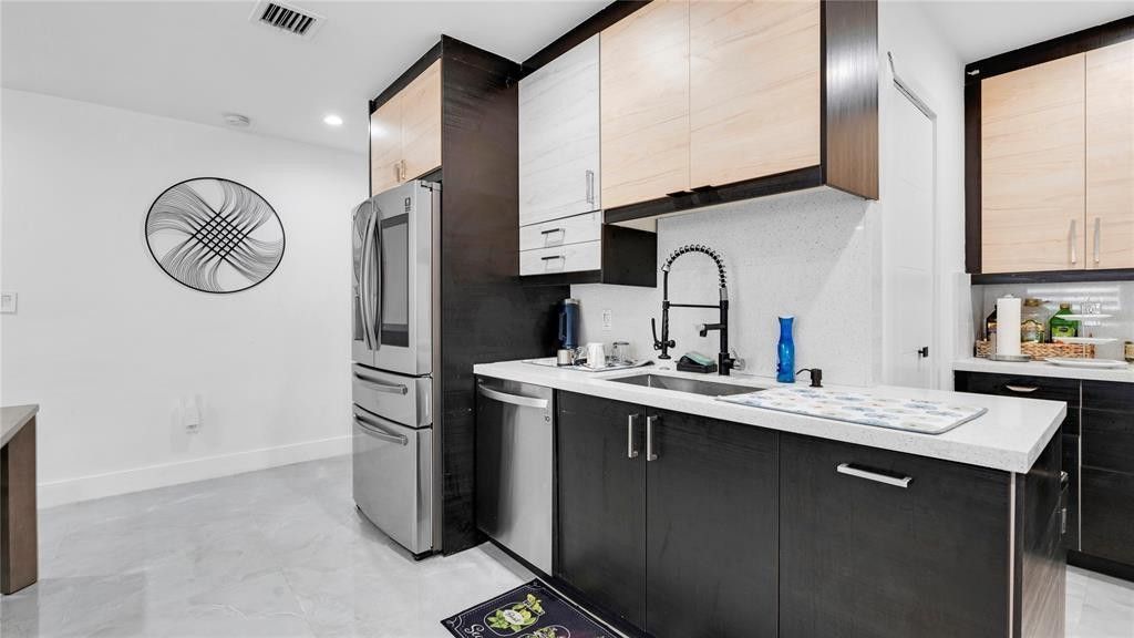 6290 W 16th Avenue, Hialeah, FL 33012 Photo