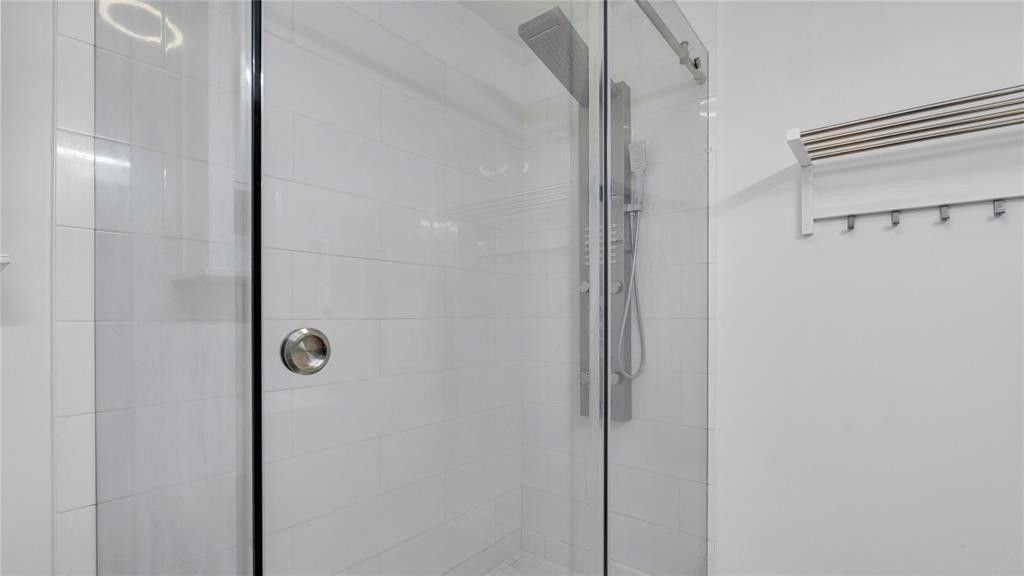 6290 W 16th Avenue, Hialeah, FL 33012 Photo