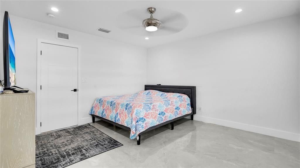 6290 W 16th Avenue, Hialeah, FL 33012 Photo