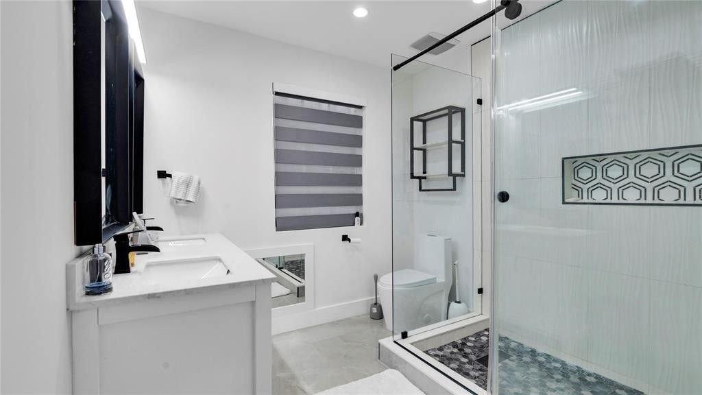 6290 W 16th Avenue, Hialeah, FL 33012 Photo