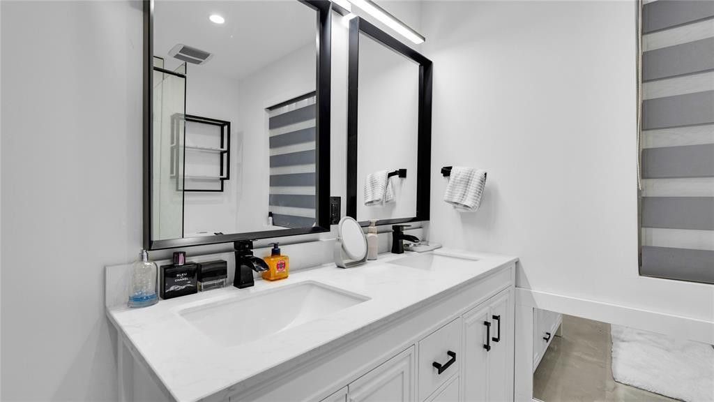 6290 W 16th Avenue, Hialeah, FL 33012 Photo