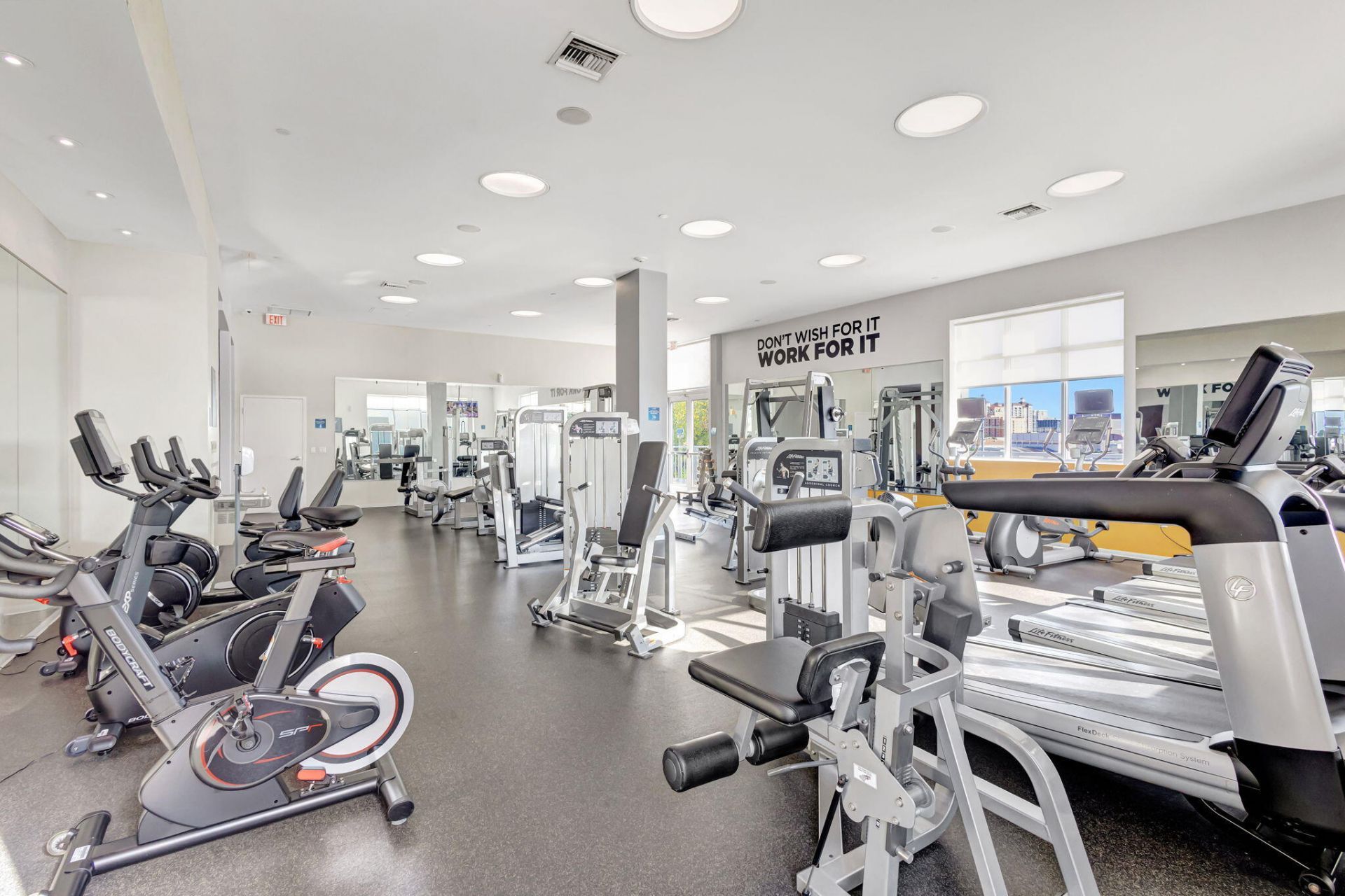 300 S Australian Avenue, Unit 1601, West Palm Beach, FL 33401 Photo