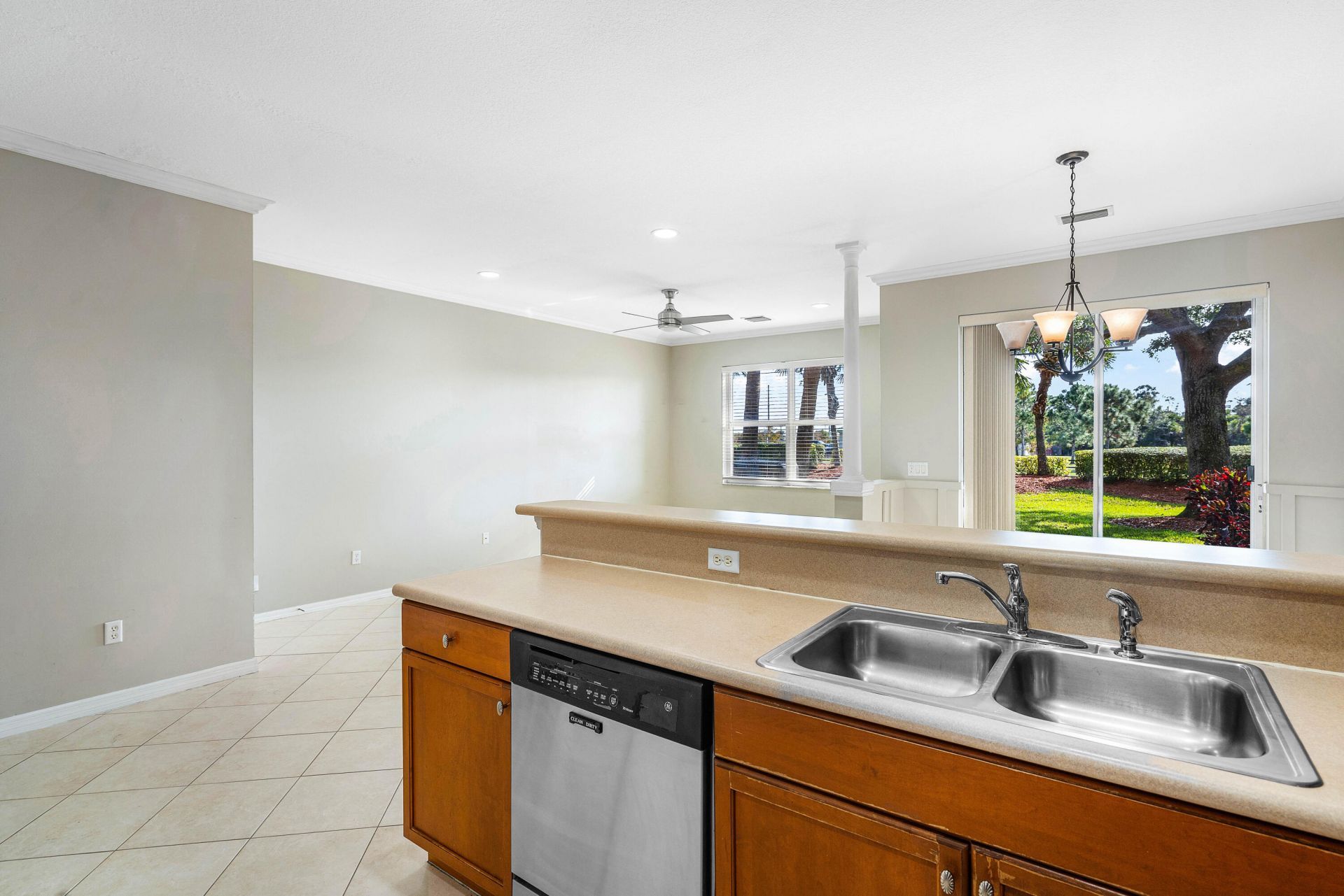 389 River Bluff Lane, Royal Palm Beach, FL 33411 Photo