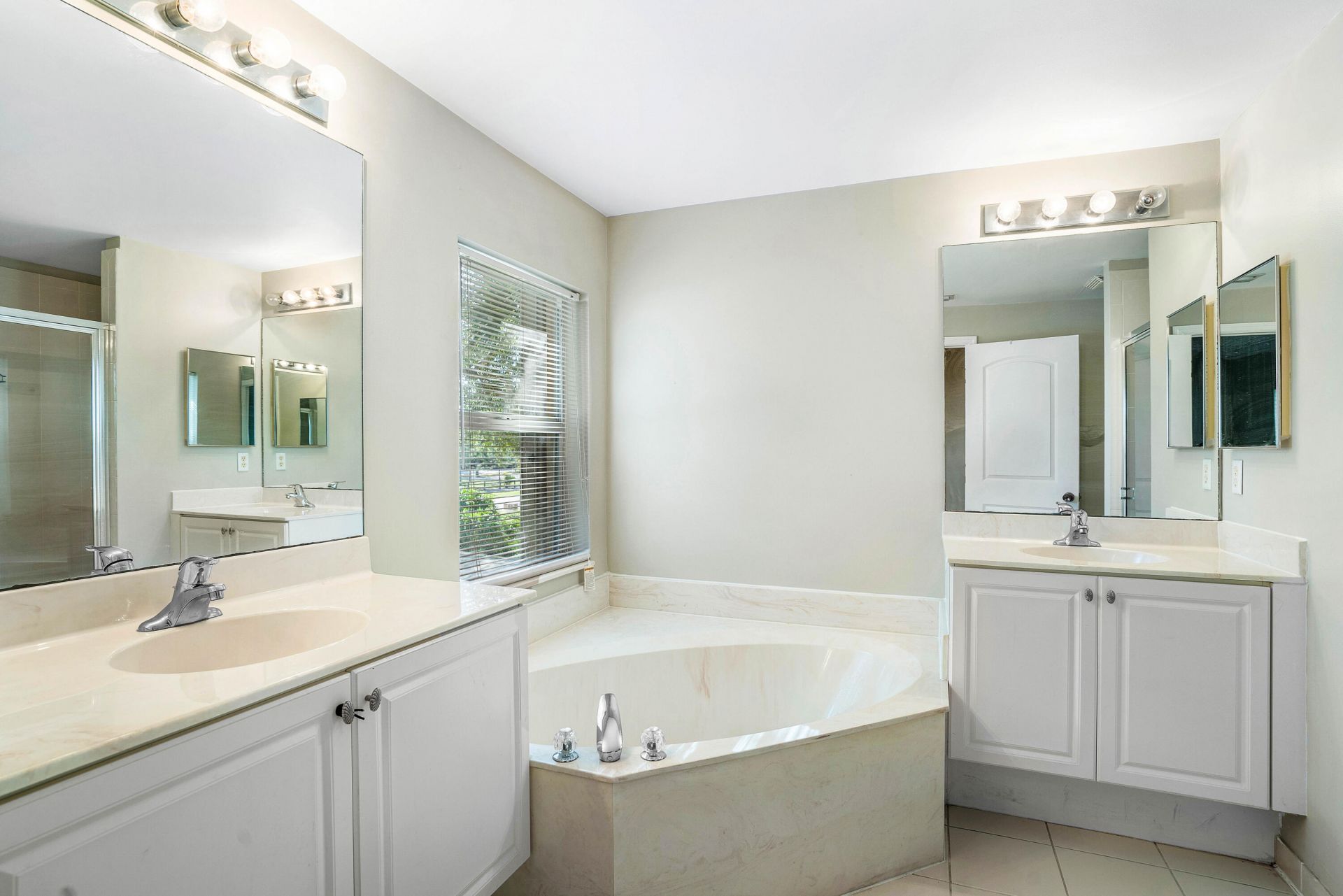 389 River Bluff Lane, Royal Palm Beach, FL 33411 Photo