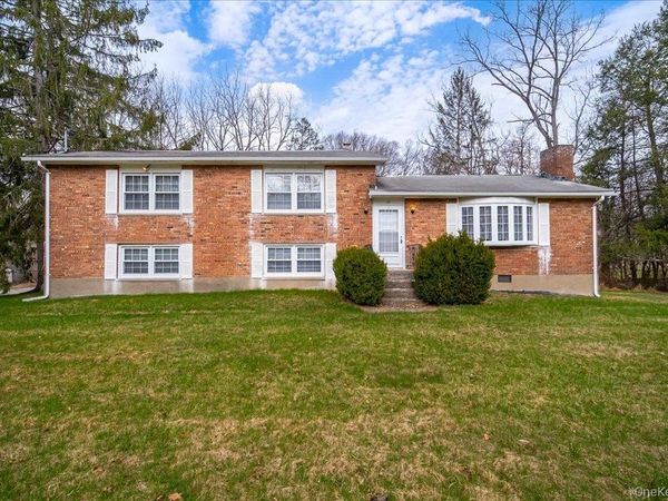 86 W Main Street, Washingtonville, NY 10992