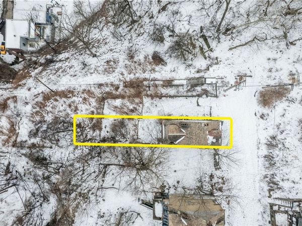 1902 Lithgow Ave , Pittsburgh, PA 15214