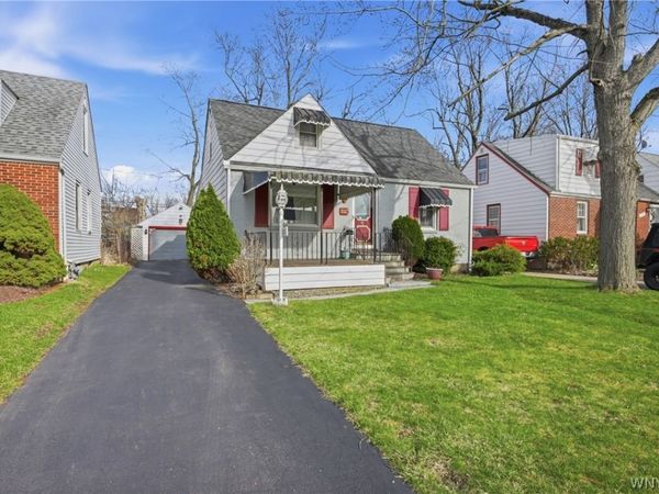 221 Edgewood Avenue , Tonawanda, NY 14223
