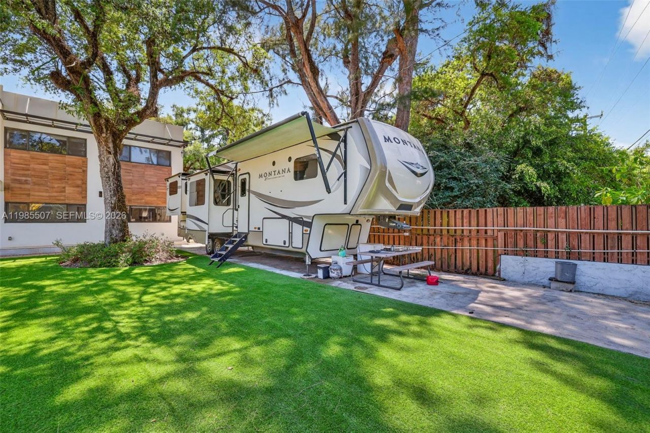 3000 Riverland Rd , Fort Lauderdale, FL 33312 Photo