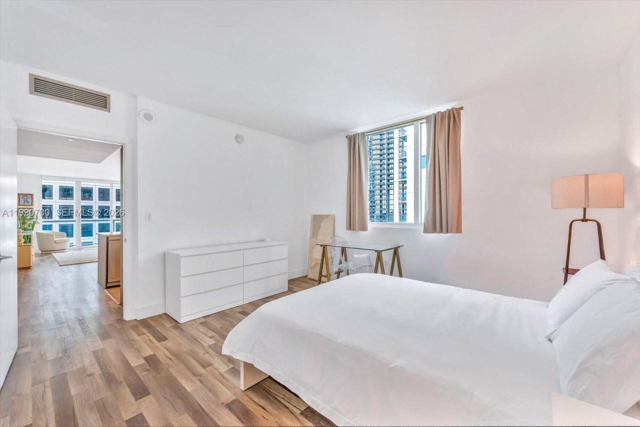 500 Brickell Ave, Unit 1810, Miami, FL 33131 Photo