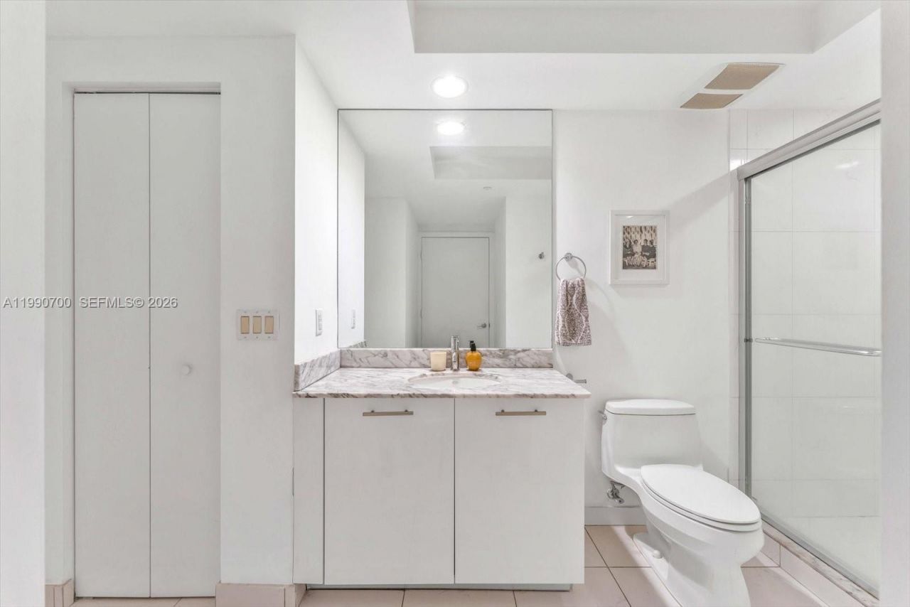 500 Brickell Ave, Unit 1810, Miami, FL 33131 Photo