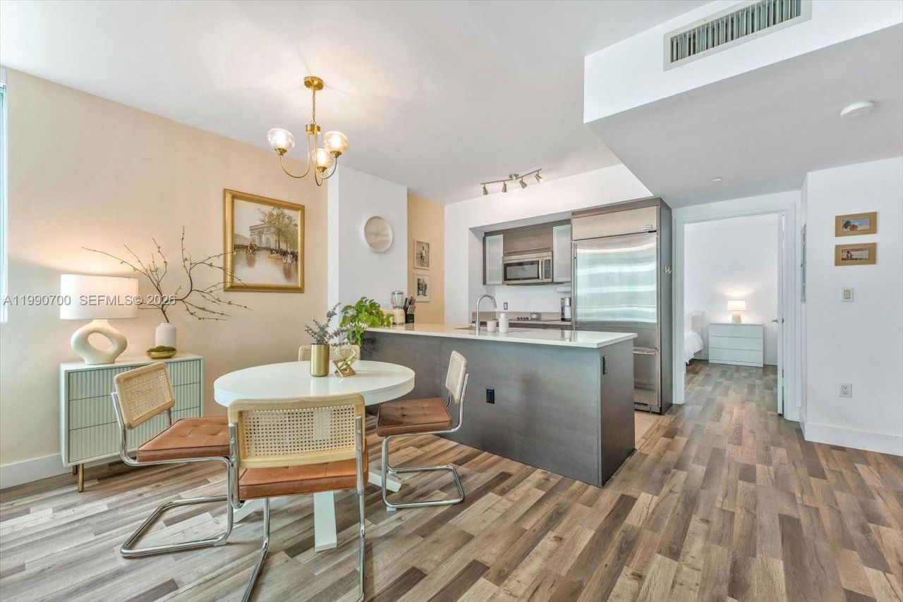 500 Brickell Ave, Unit 1810, Miami, FL 33131 Photo