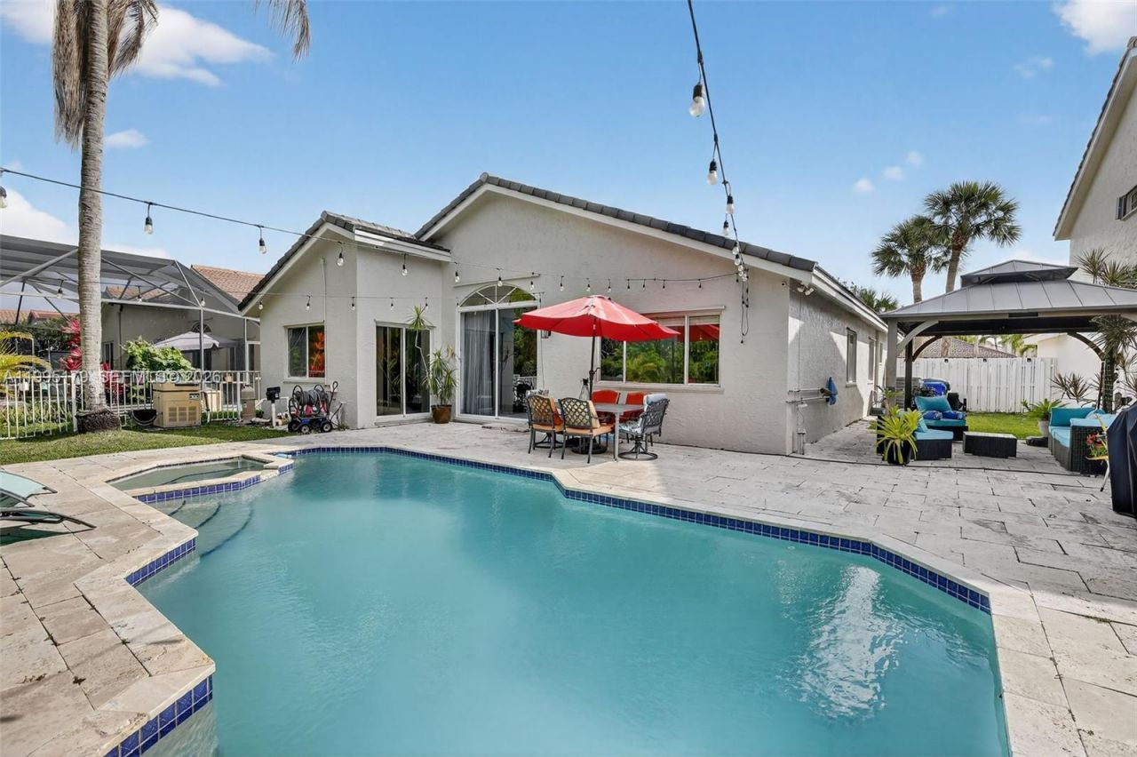 284 SW 180th Ave, Pembroke Pines, FL 33029 Photo