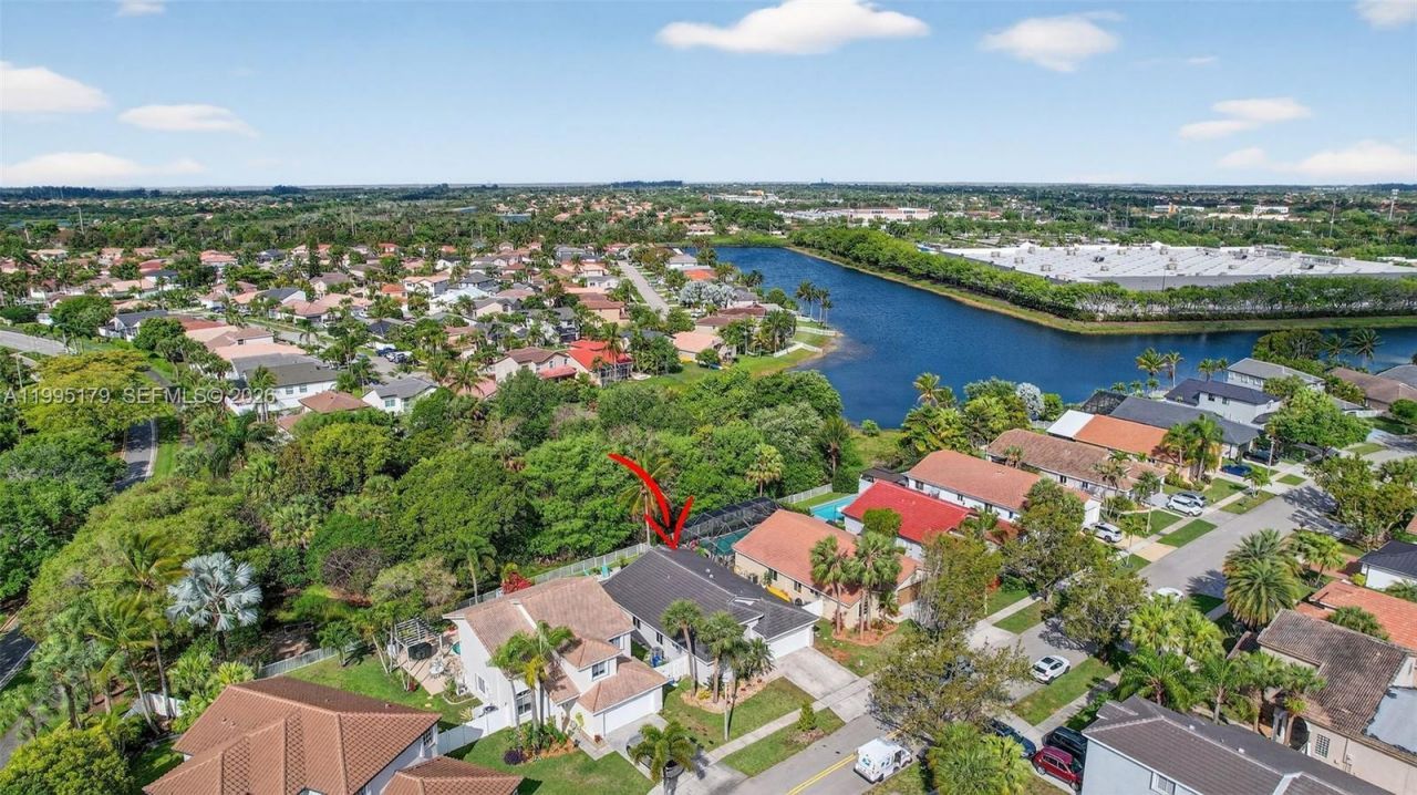 284 SW 180th Ave, Pembroke Pines, FL 33029 Photo