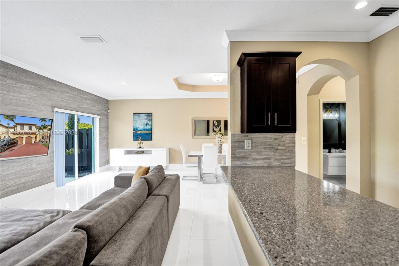 5144 SW 141st Ter, Miramar, FL 33027 Photo