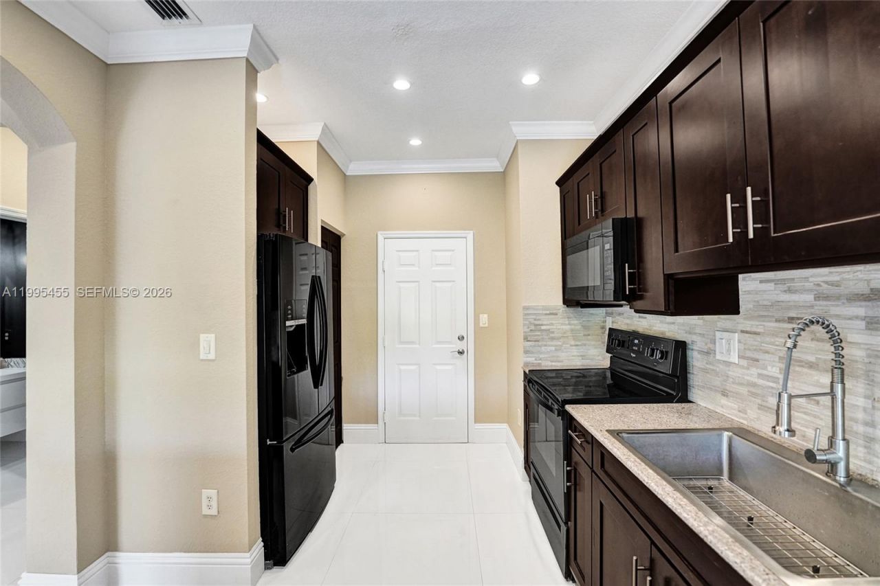 5144 SW 141st Ter, Miramar, FL 33027 Photo