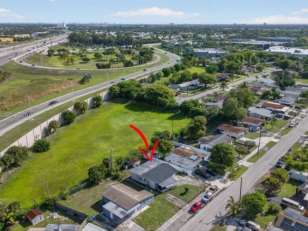 681 NW 21st St , Pompano Beach, FL 33060