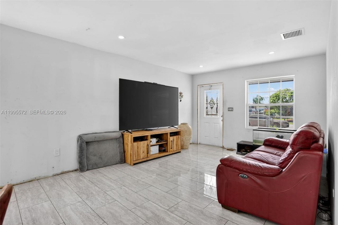 681 NW 21st St, Pompano Beach, FL 33060 Photo