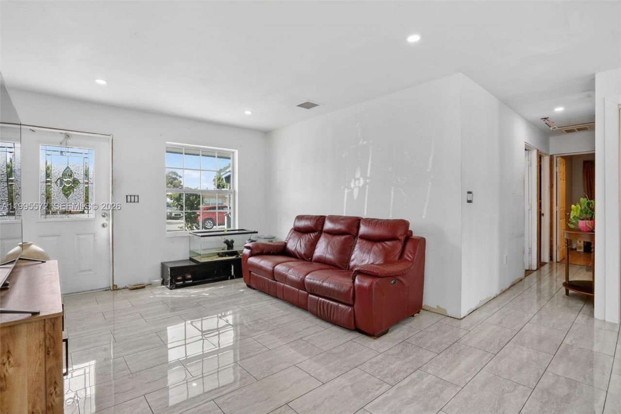 681 NW 21st St, Pompano Beach, FL 33060 Photo